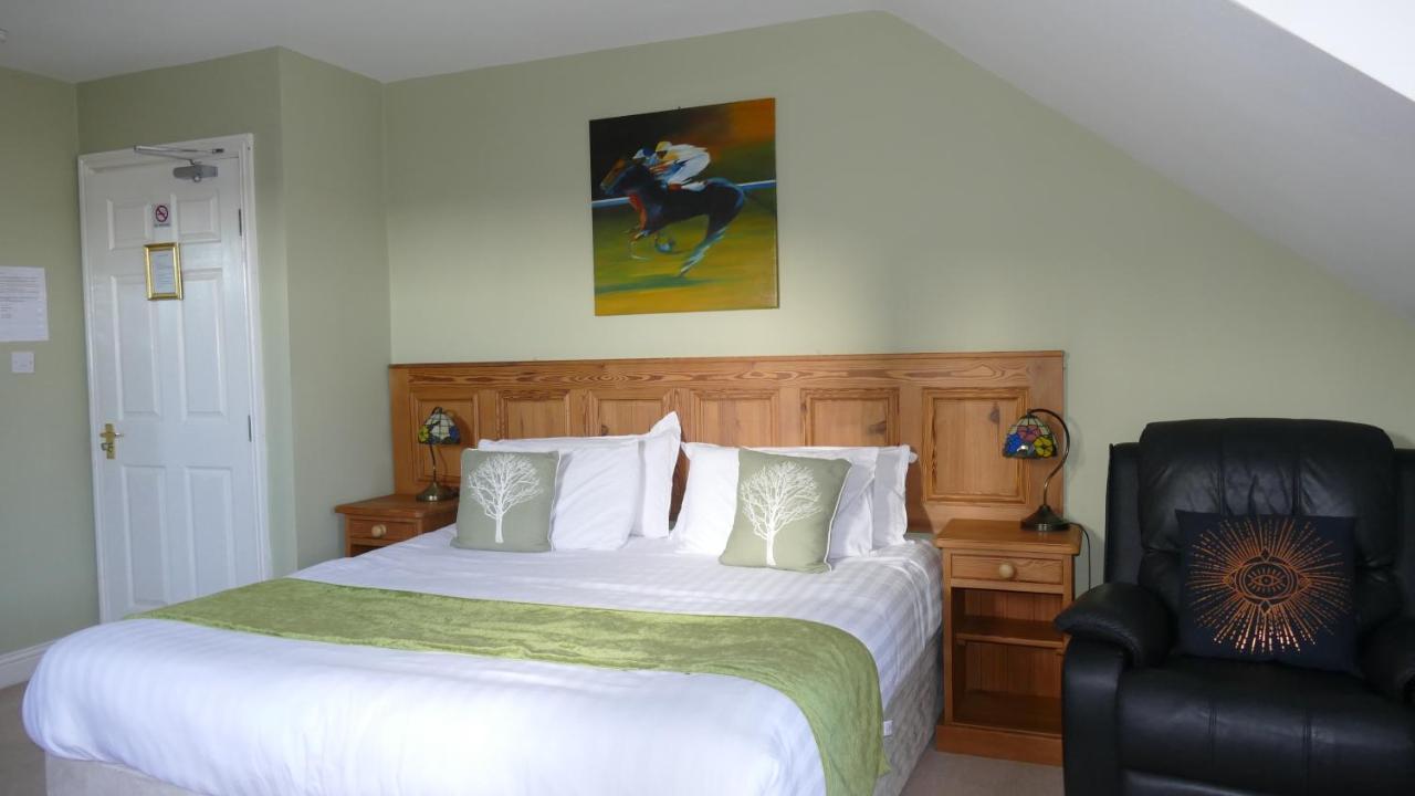 Avonmore House Guest Accommodation ยอล ภายนอก รูปภาพ