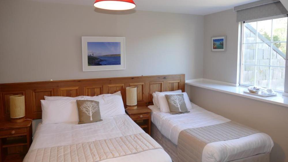 Avonmore House Guest Accommodation ยอล ภายนอก รูปภาพ