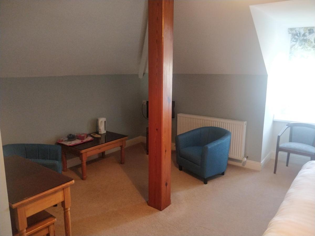 Avonmore House Guest Accommodation ยอล ภายนอก รูปภาพ