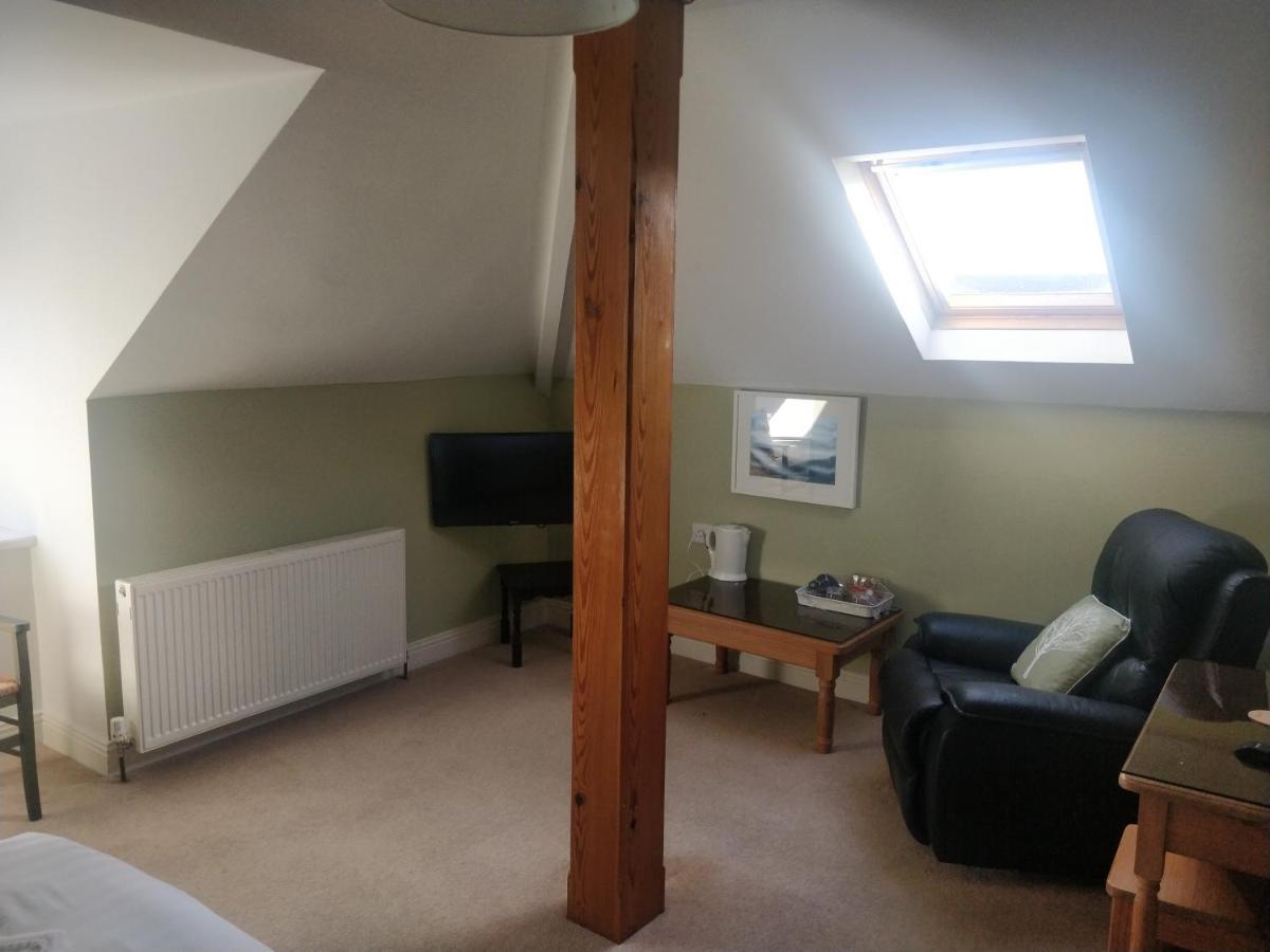 Avonmore House Guest Accommodation ยอล ภายนอก รูปภาพ
