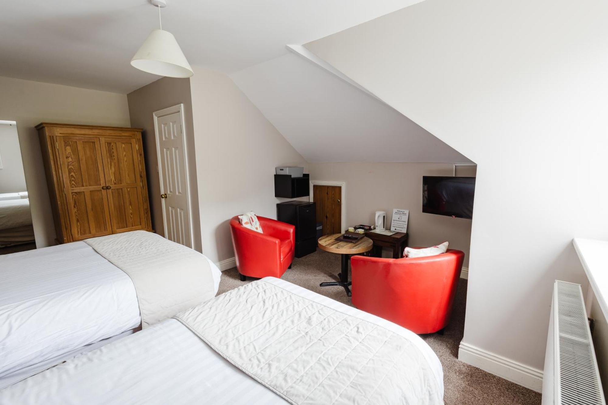 Avonmore House Guest Accommodation ยอล ภายนอก รูปภาพ
