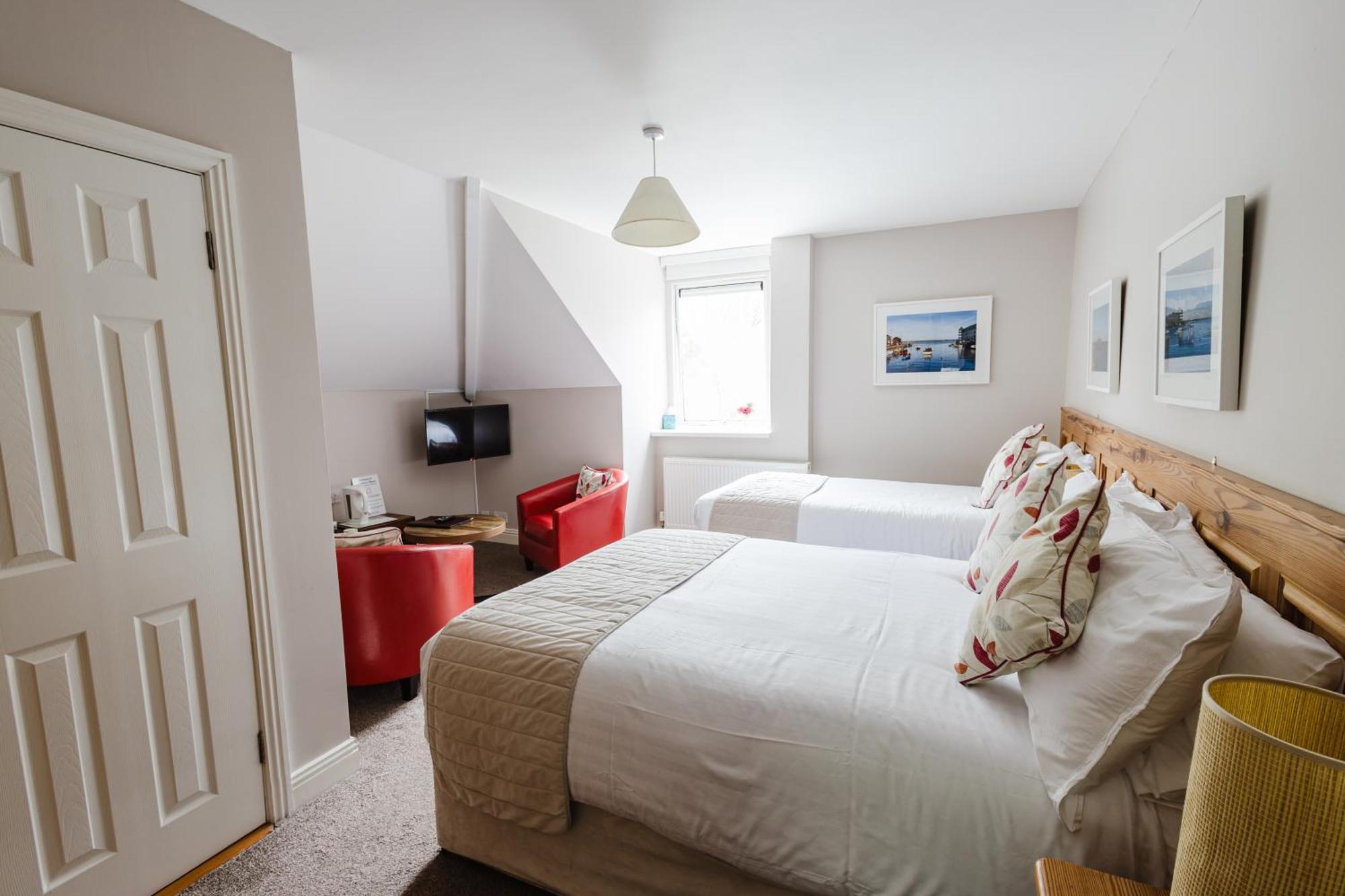 Avonmore House Guest Accommodation ยอล ภายนอก รูปภาพ